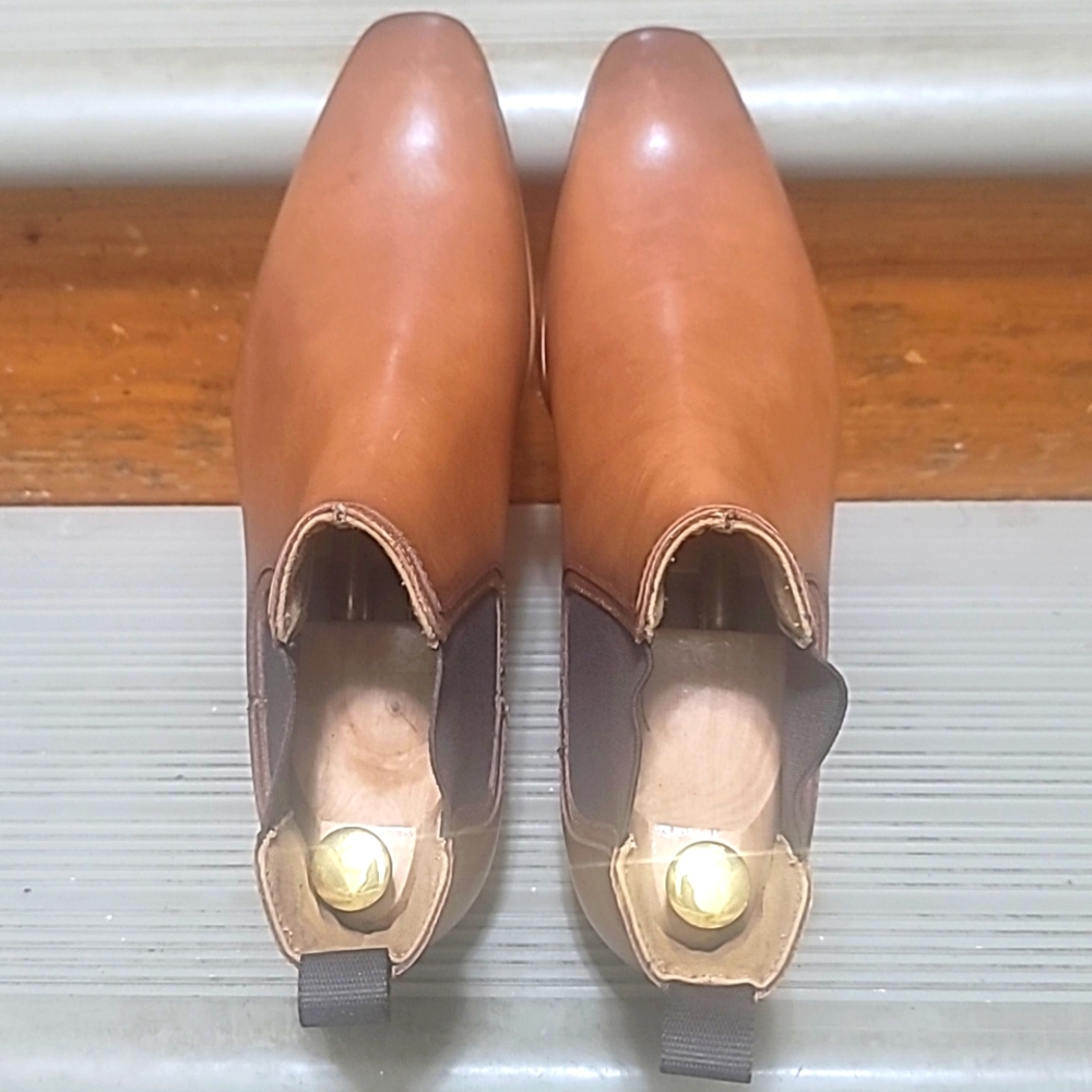 Men's Aldo boots Size 8.